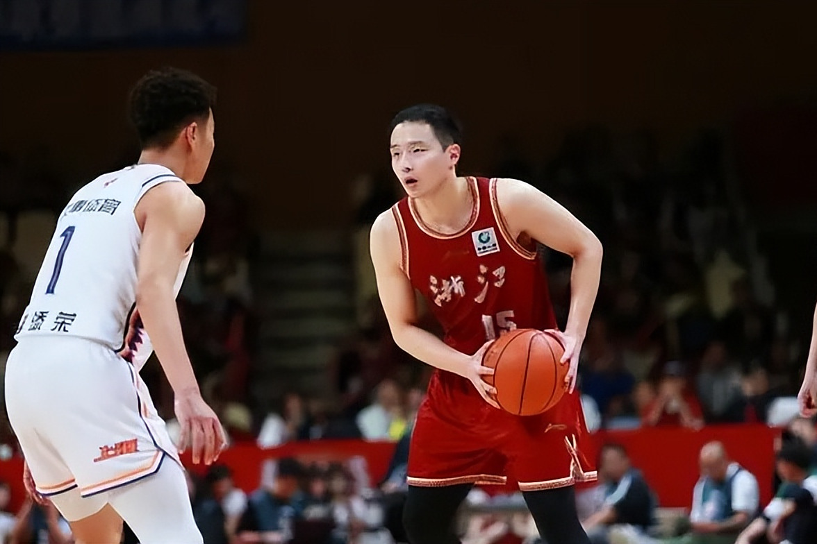 湖南男篮遭遇困境，需要调整战术