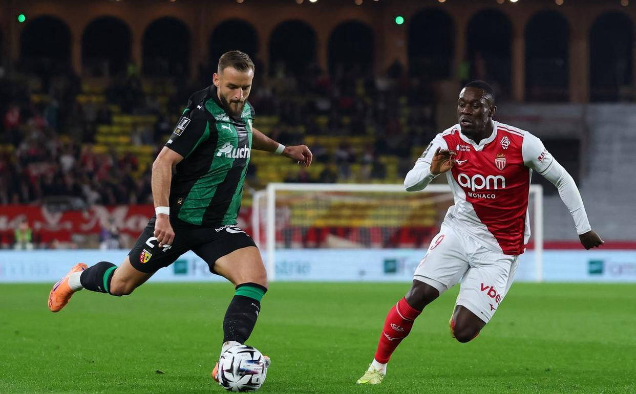 包含摩纳哥客场失利，法甲领先优势缩小的词条