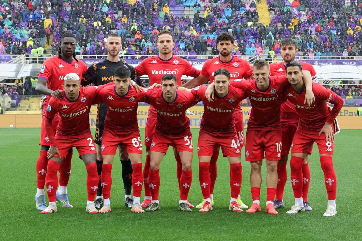 包含佛罗伦萨防守失利，冲击欧战资格遇阻的词条