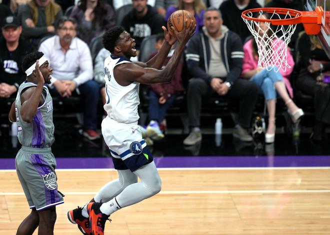 森林狼逆袭夺胜开拓者，连胜来袭