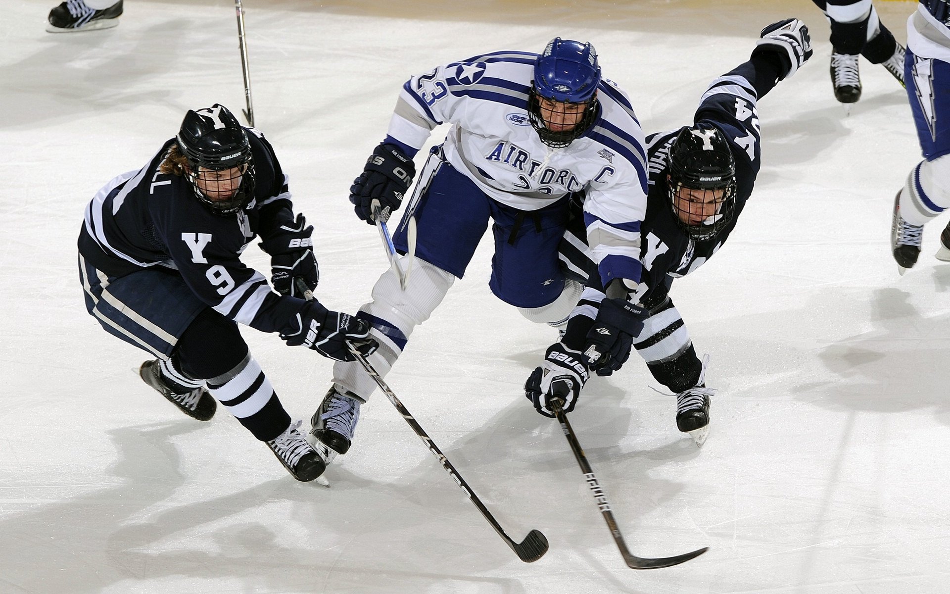 橙衣利刃出鞘，阿什拉夫单骑破局，荷兰斩落波兰背后的战术革命