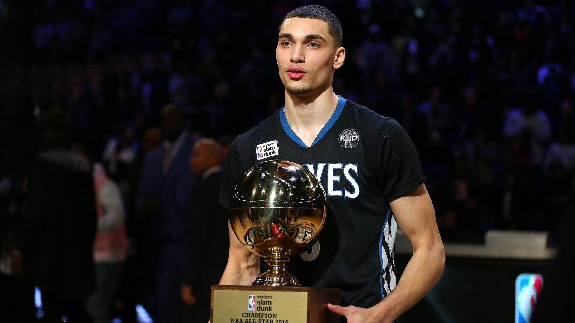 杰伦格林爆发破僵局，山西队节奏掌控力压尼克斯